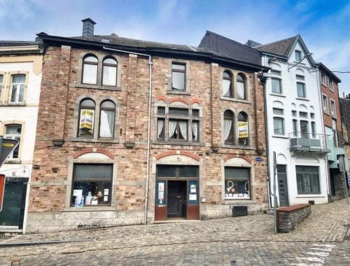                                         Gemengd gebruik te huur in Saint-Hubert, € 650
