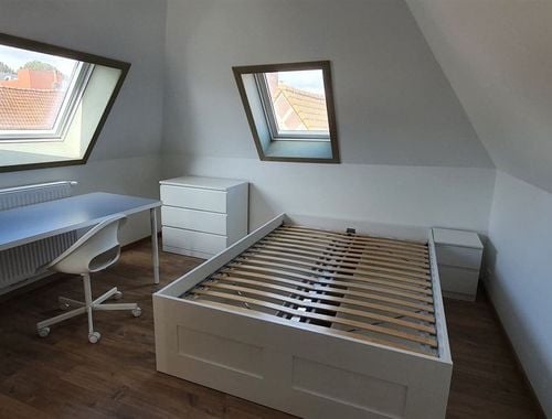                                        Duplex à louer à Tournai, € 360
