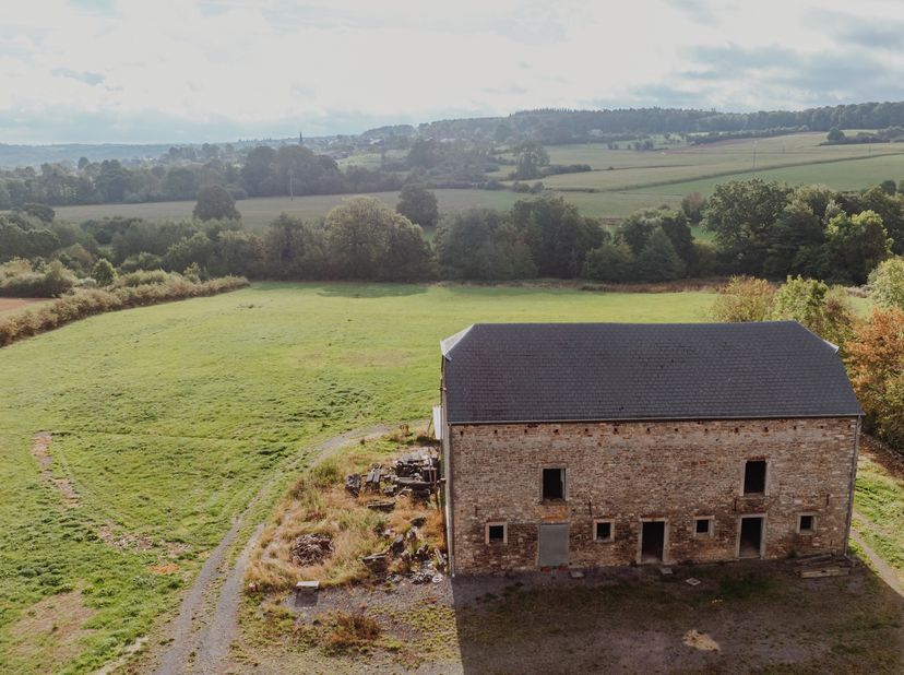 Huis te koop in ,
                    5570 Vonêche