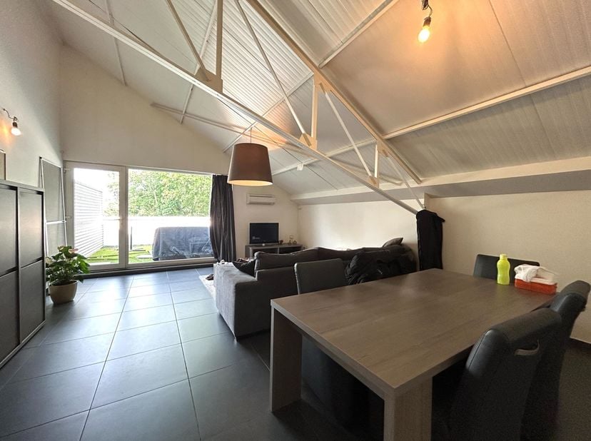 Appartement à louer
                    à 8780 Oostrozebeke