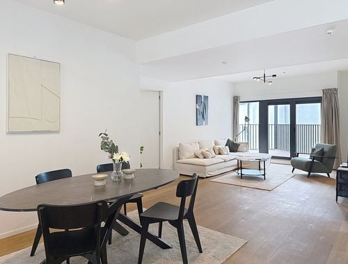                                         Appartement à louer à Bruxelles, € 1.900
