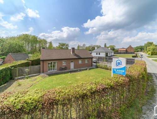                                         Bungalow à vendre à Renaix, € 349.000
