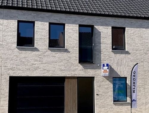                                         Rijwoning te koop in Poperinge, € 406.422
