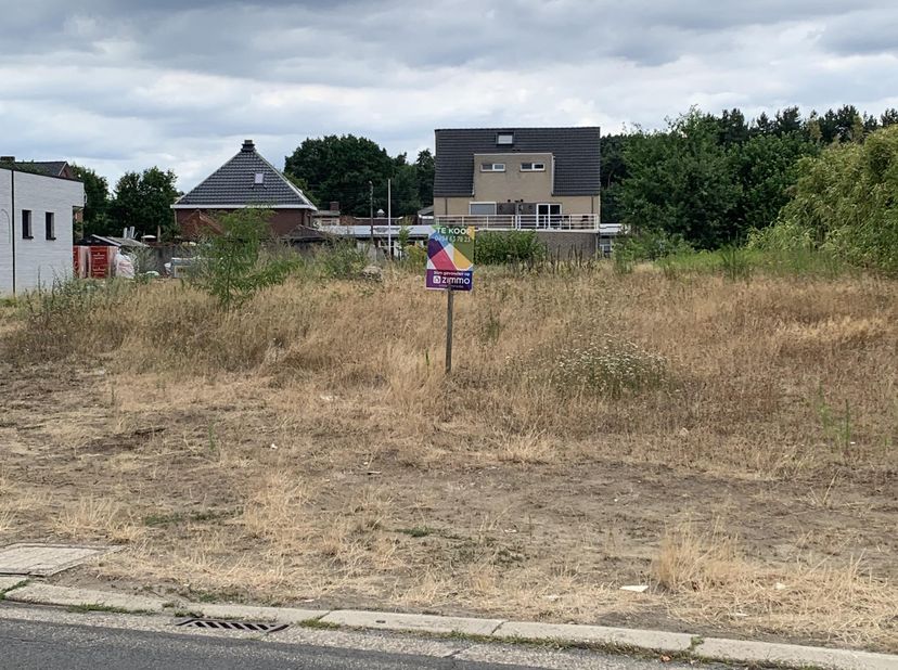 Terrain à vendre
                    à 3550 Heusden