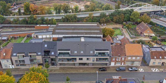 Bedrijfsvastgoed te huur in Stationsstraat 237, 8020 Oostkamp