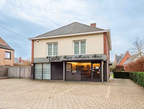                                         Bien commercial à vendre à Deerlijk, € 375.000
