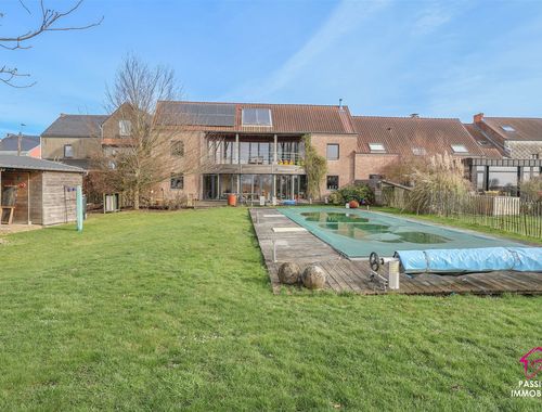                                         Woning te koop in Genappe, € 699.000
