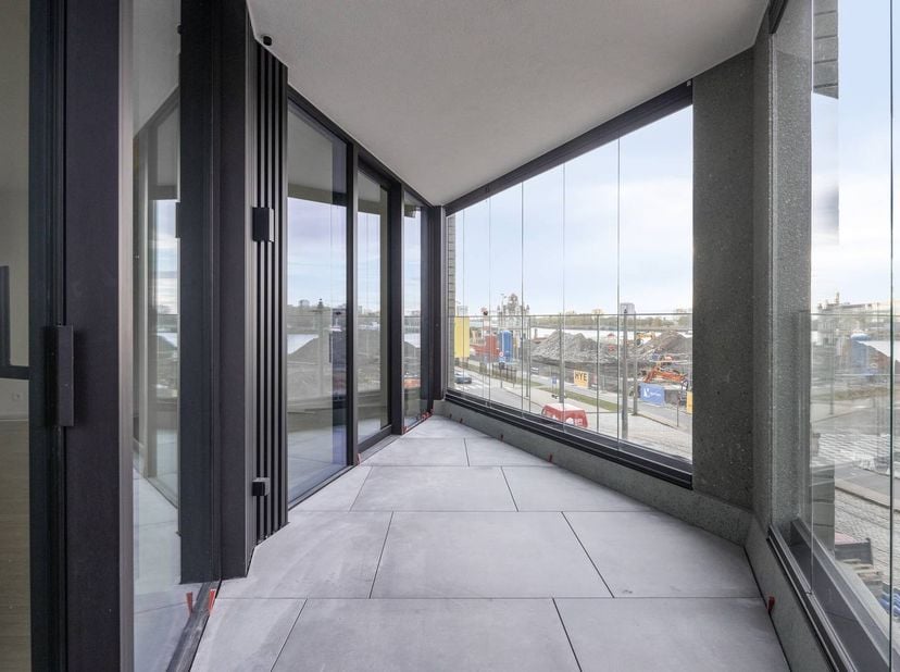 V2R Rivert nieuwbouwappartement ca 96 m² met terras<br />
<br />
Algemene kenmerken:<br />
- nieuwbouwproject op toplocatie in Antwerpen<br />
- terra