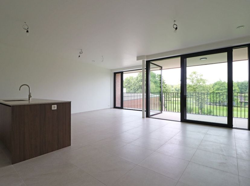 Welkom in het hart van Ardooie, welkom in residentie Parkzicht 2. Het uniek woonproject met het comfort van vandaag met zicht achteraan op het gemeent