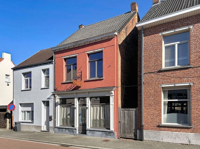 Bien professionnel à vendre
                    à 2270 Herenthout