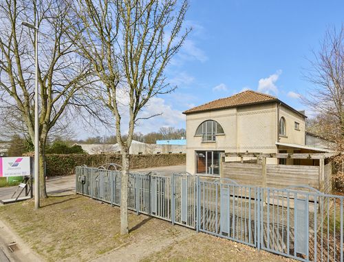                                        Bedrijfsgebouw te huur in Zonhoven, € 4.500

