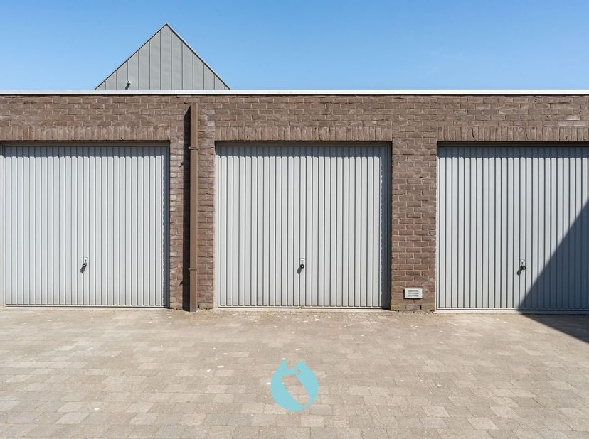 Garage à vendre
                    à 9940 Evergem