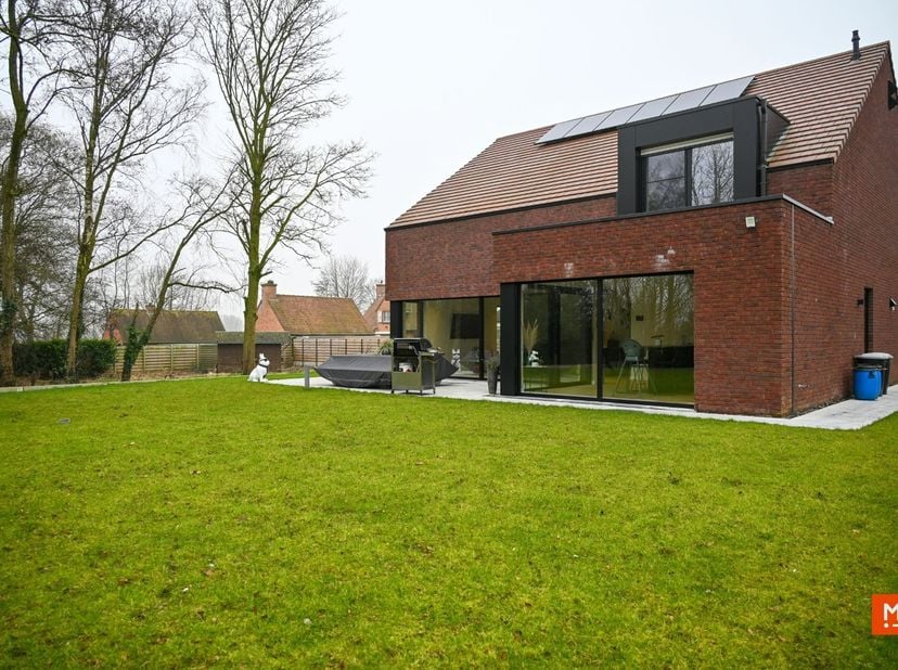 Rustig gelegen nieuw te bouwen villa in Wervik<br />
<br />
Op een rustige en groene locatie in Wervik bevindt zich dit prachtig gelegen perceel van 1