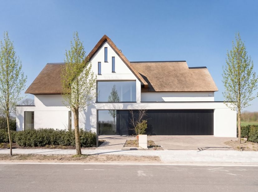 In de Duinenlaan te Westende-Bad&amp;nbsp;bieden we u dit uitzonderlijke lot bouwgrond aan. Het perceel beschikt over een oppervlakte van 571 m² en is gel