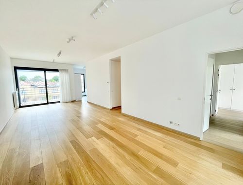                                        Penthouse te huur in Sint-Pieters-Woluwe, € 2.860
