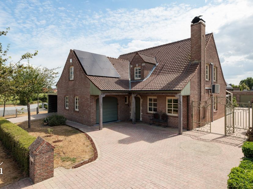 U kan de woning virtueel bekijken en de documenten downloaden op www.irres.be.<br />
Bijkomende info en bezoeken via thibauld@irres.be of bel 0470 347