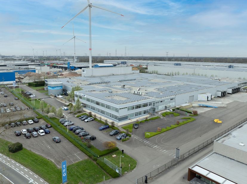 Magazijnruimte TE HUUR<br />
Ontdek de perfecte zakelijke oplossing op een strategische locatie aan de Bell-Telephonelaan 2 in Geel. Met zijn uitsteke