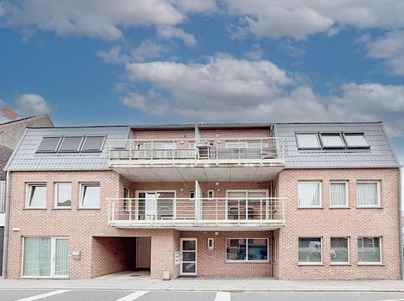 Appartement à vendre à Spoorwegstraat 5,
                    8930 Lauwe