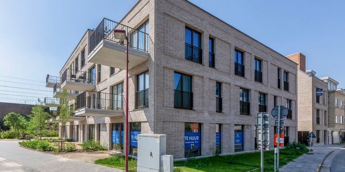 Bedrijfsvastgoed te huur in Tolpoortstraat 151, 9800 Deinze