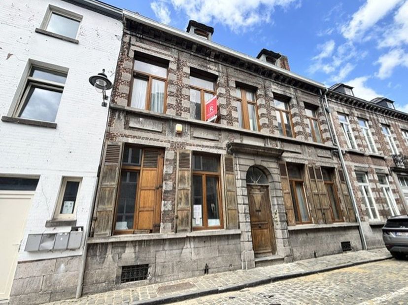 Appartement te koop in Rue des Belneux 3,
                    7000 Mons