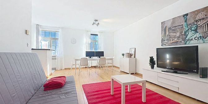 Appartement te huur in Place du Luxembourg 7/4 bus 4, 1050 Elsene