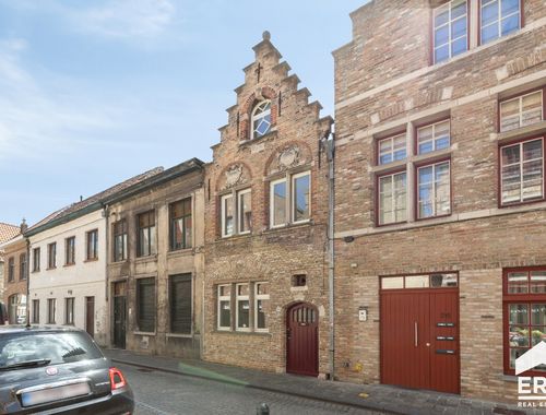                                         Eengezinswoning te koop in Brugge, € 339.000
