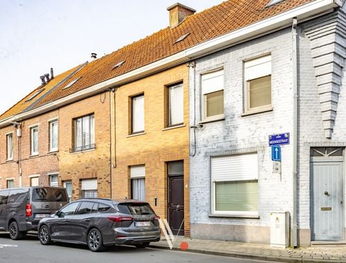                                         Woning te koop in Izegem, € 105.000
