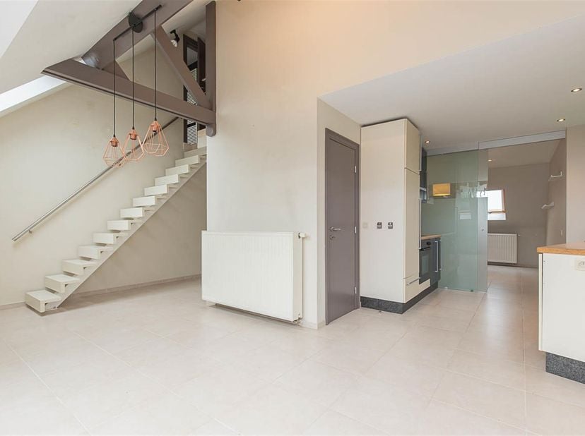 <br />
WICHELEN - Lichtrijk duplexappartement mét staanplaats.<br />
Inschrijven voor het geplande bezoekmoment kan via onze website =&amp;gt; www.immoder