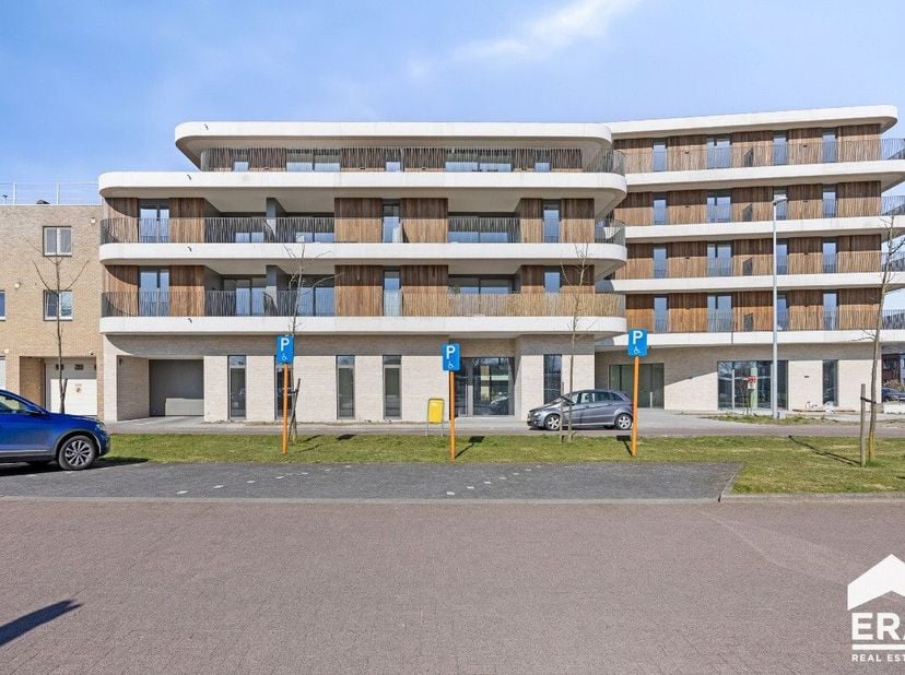 Commerciële ruimte op mooie locatie bij het station in het prachtige project Meysterhof te Lommel.