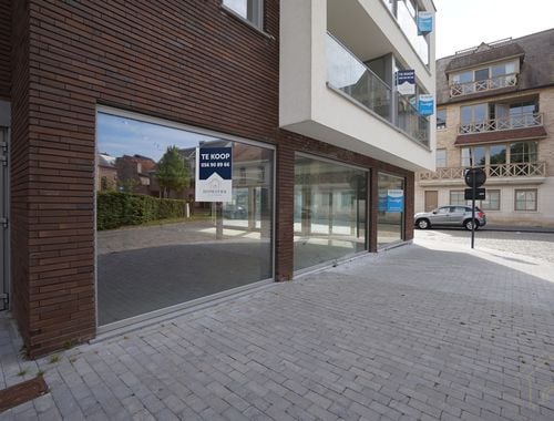                                         Bien commercial à vendre à Oostnieuwkerke, € 99.000
