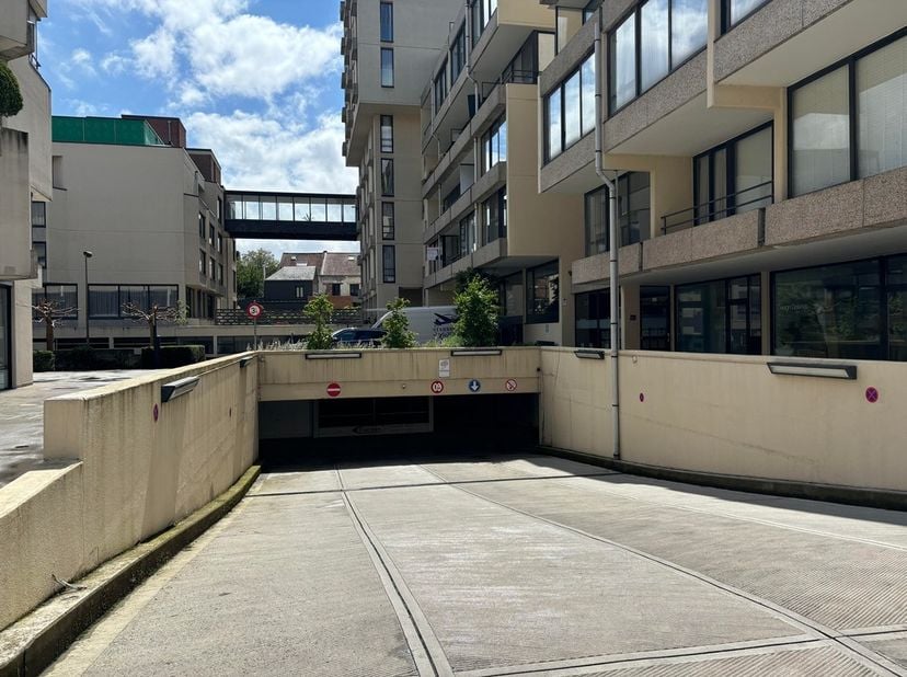 Garage à vendre
                    à 3000 Leuven
