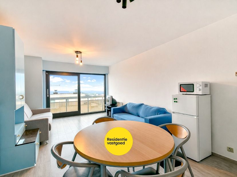 Centraal gelegen in het hart van Middelkerke bevindt zich deze praktische studio van ca. 36 m², ideaal als tweede verblijf aan zee of als investering.