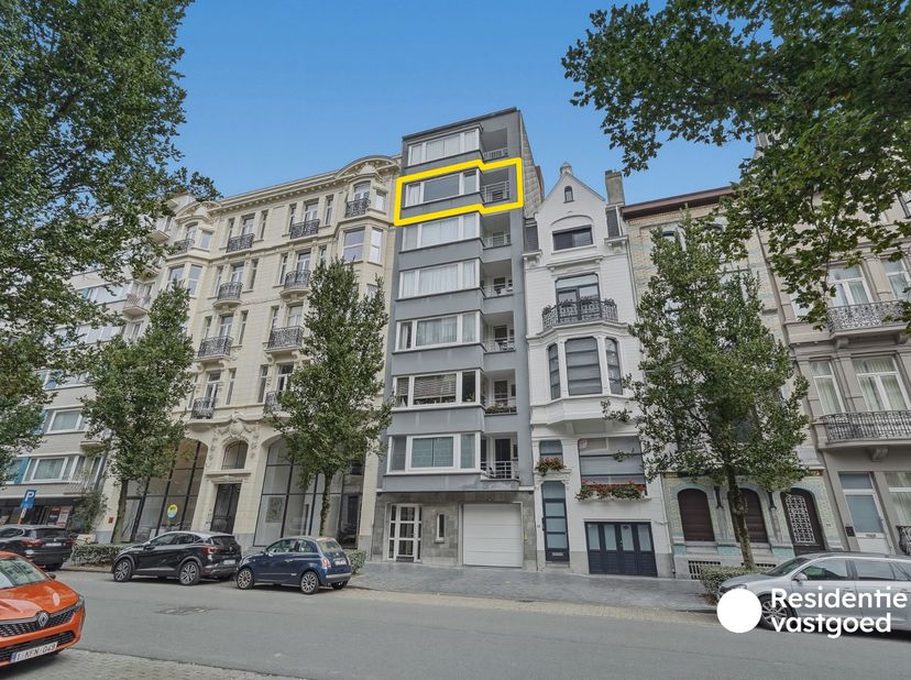 Appartement te koop in Rogierlaan 48 bus 06.01,
                    8400 Oostende