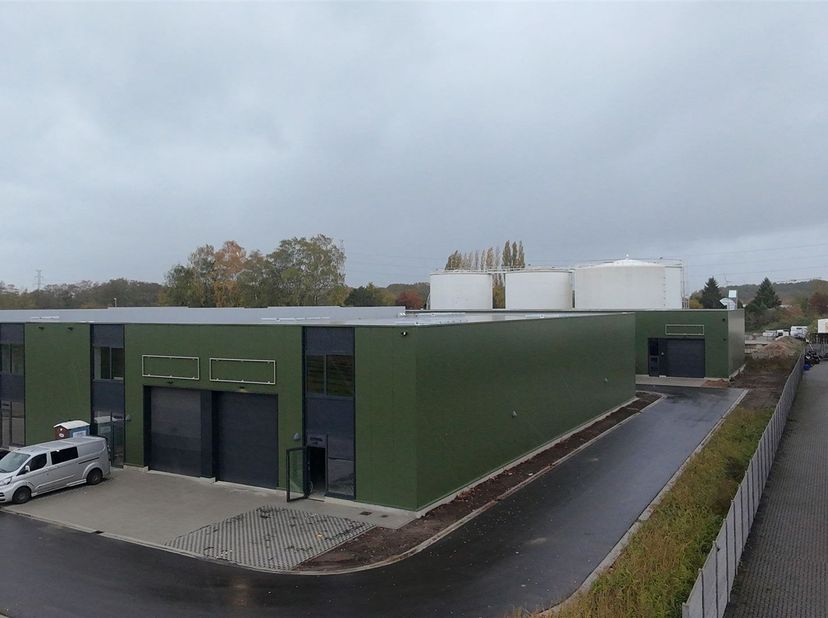Bien professionnel à louer
                    à 3580 Beringen