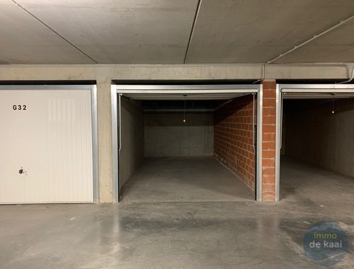                                         Garage à louer à Nieuwpoort, € 120
