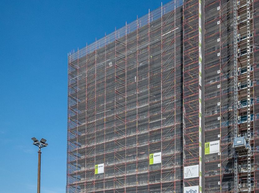 Vernieuwd appartement met 2 slaapkamers te koop