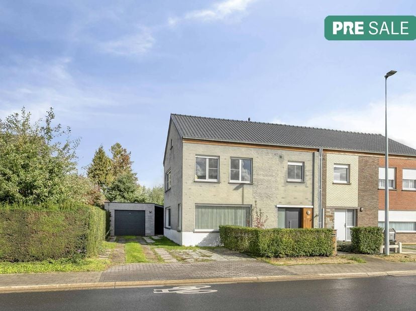 Huis te koop in Oedelemsestraat 53,
                    8020 Oostkamp