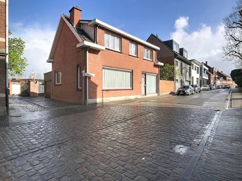 Huis te koop in Hoog-Kallostraat 9,
                    9120 Kallo