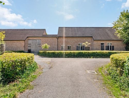                                         Villa à vendre à Reet, € 2.000.000

