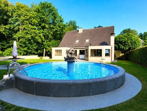                                         Villa à vendre à Roborst, € 548.000
