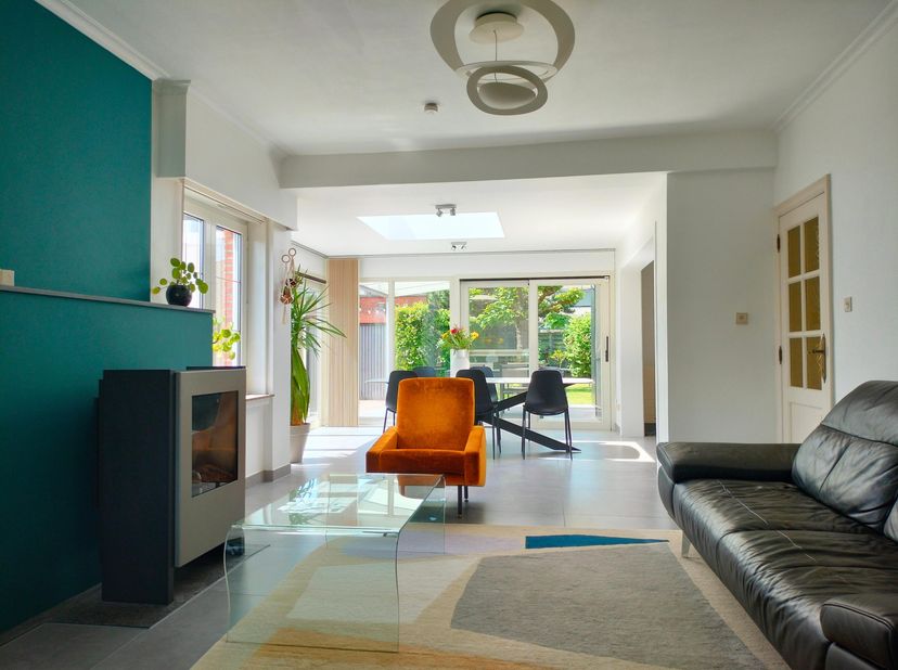 Instapklare woning met gunstige EPC in het centrum van Heist<br />
<br />
Deze vrijstaande woning is gelegen in een rustige straat zonder doorgaand ve