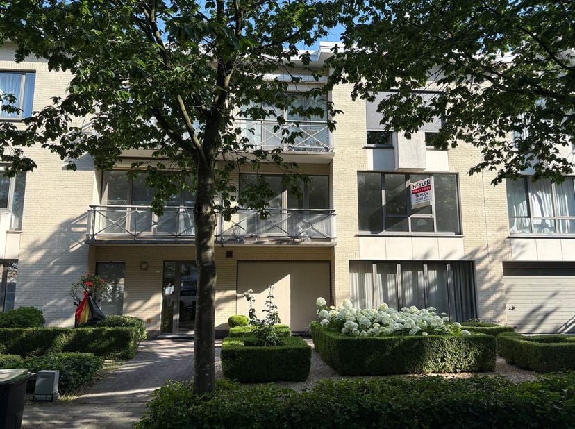 Prachtig 3-slaapkamer appartement op rustige locatie <br />
<br />
Ligging: <br />
Het appartement is gelegen in Brasschaat, op een rustige locatie