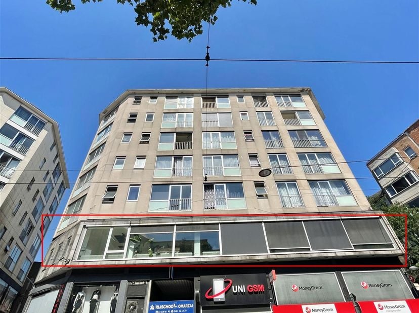 Bien professionnel à louer
                    à 2060 Antwerpen