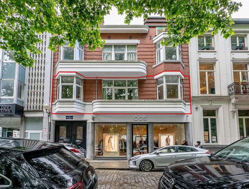                                        Appartement à vendre à Bruxelles, € 379.000
