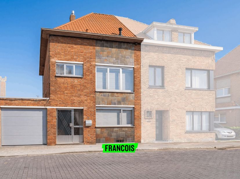 Deze gunstig gelegen gezinswoning bevindt zich op een toplocatie te Mariakerke. Er zijn talrijke buurtwinkels en u bereikt het centrum, strand en alle