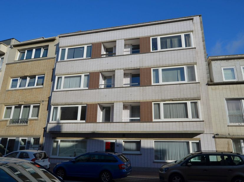 Appartement te koop in Zwaluwenstraat 124 - A bus 0401,
                    8400 Oostende