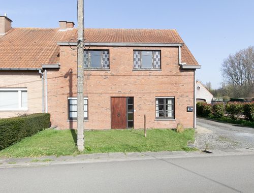                                         Maison à vendre à Ieper, € 395.000
