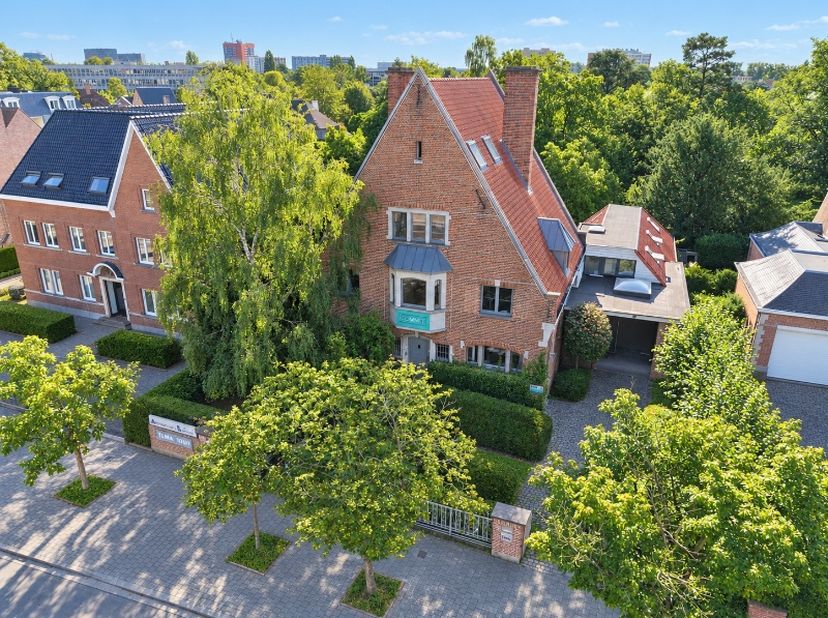 Huis te koop in Kortrijksesteenweg 1007,
                    9000 Gent