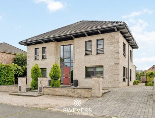                                         Maison à vendre à Heppen, € 650.000
