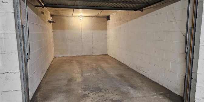 Garage te huur in Rue Beeckman 24, 1180 Ukkel